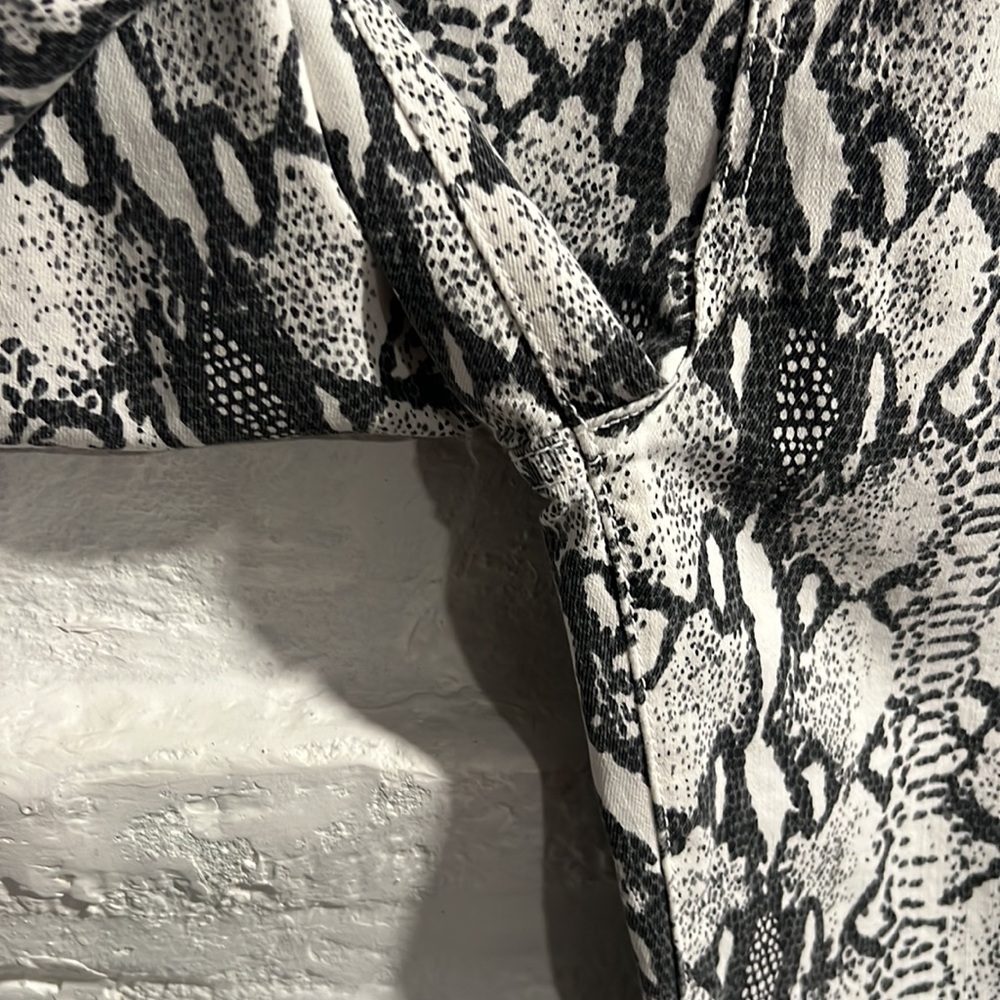 Frame Ali High-Rise Python-Print Cigarette Jeans - image 6